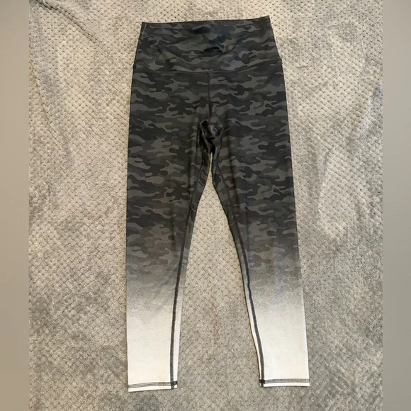Evolution and Creation “The Brianna Legging” — Camo Ombre Print (Size M) - Picture 1 of 4